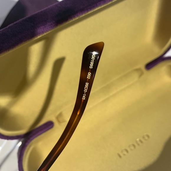 ****SOLD**** NEW GUCCI 55MM Shield Sunglasses - Picture 4 of 6